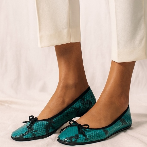 NEW Aerosoles -Catalina Blue Snake Print Ballet Flats - Picture 1 of 13